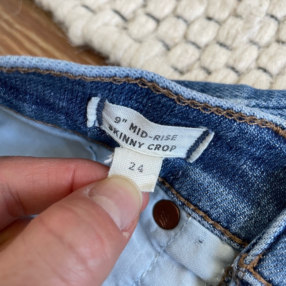 Madewell 9” Mid Rise Skinny Crop Button Fly Jeans Size 24 - Picture 2 of 8